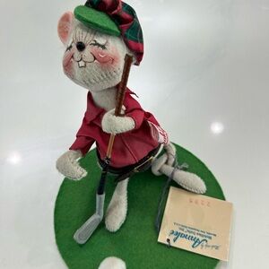 Annalee Golfing mouse Figurine in Red and Green